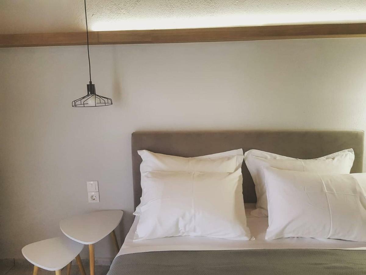 Avres Apartment One สเกียธอสทาวน์ ภายนอก รูปภาพ